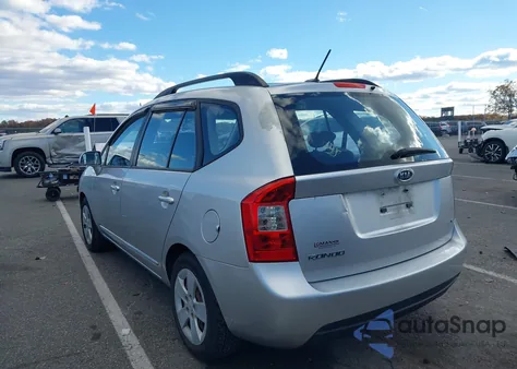 2009 Kia Rondo Lx z USA, uszkodzony, nr VIN KNAFG528097250569